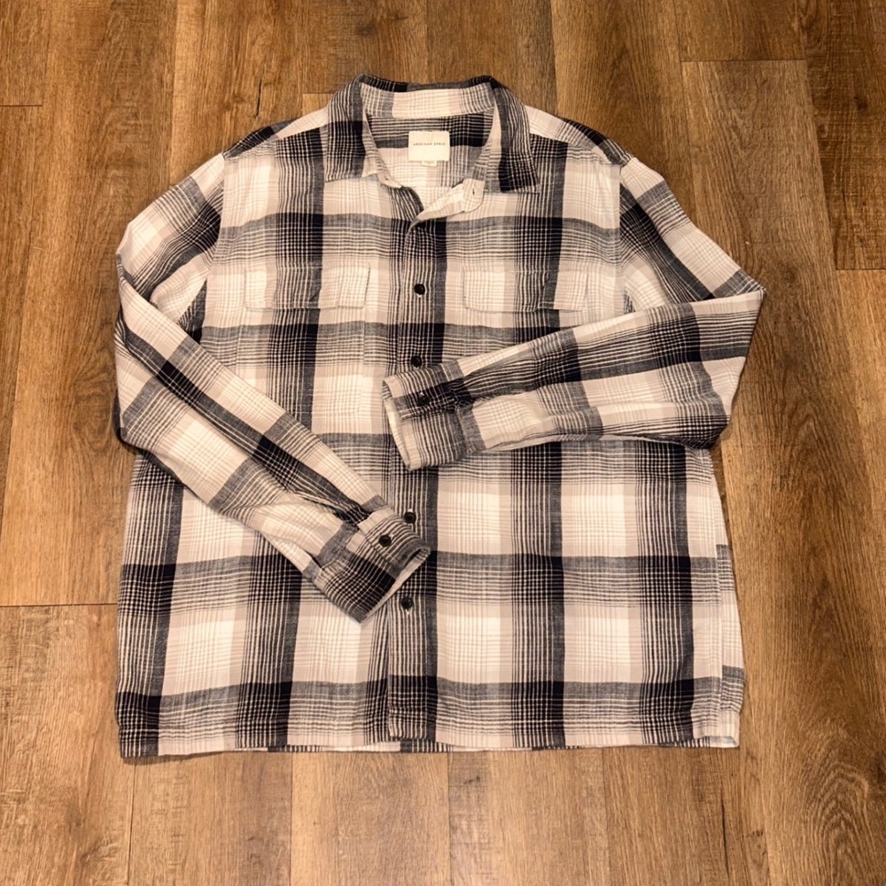 American Eagle Mens XL Flannel Shirt Navy Blue Cream Plaid Cotton Cabincore